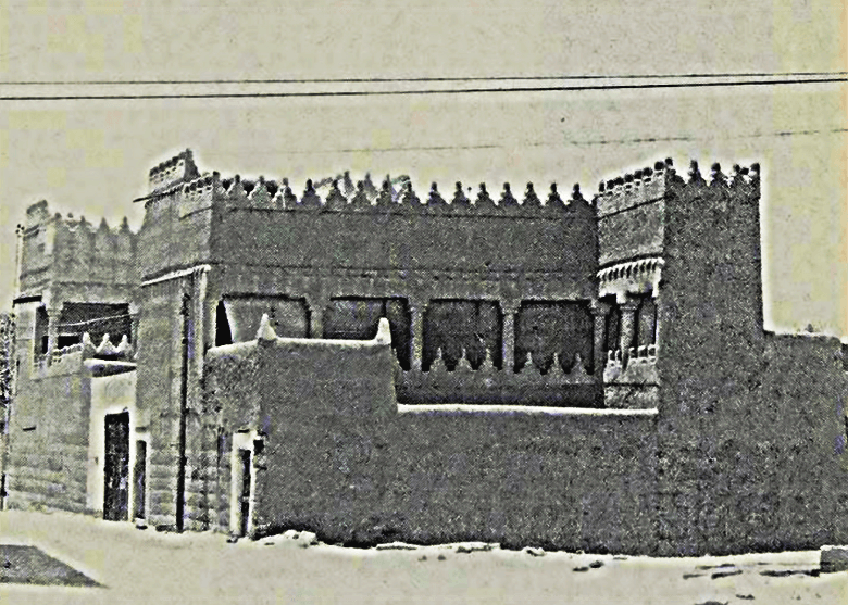 صور قديمة لمباني في نجد من دراسة بعنوان: العمارة المدنية في نجد لجيفري كينغ (1982م)
