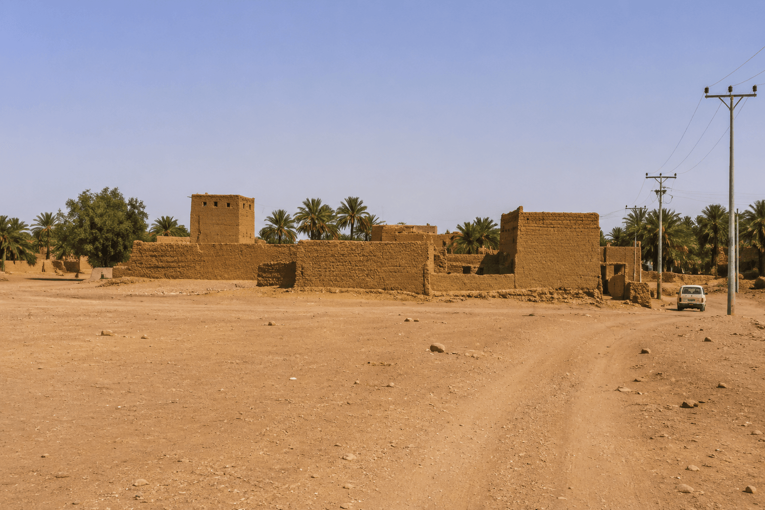 قصر العيسى وقليب المليحة